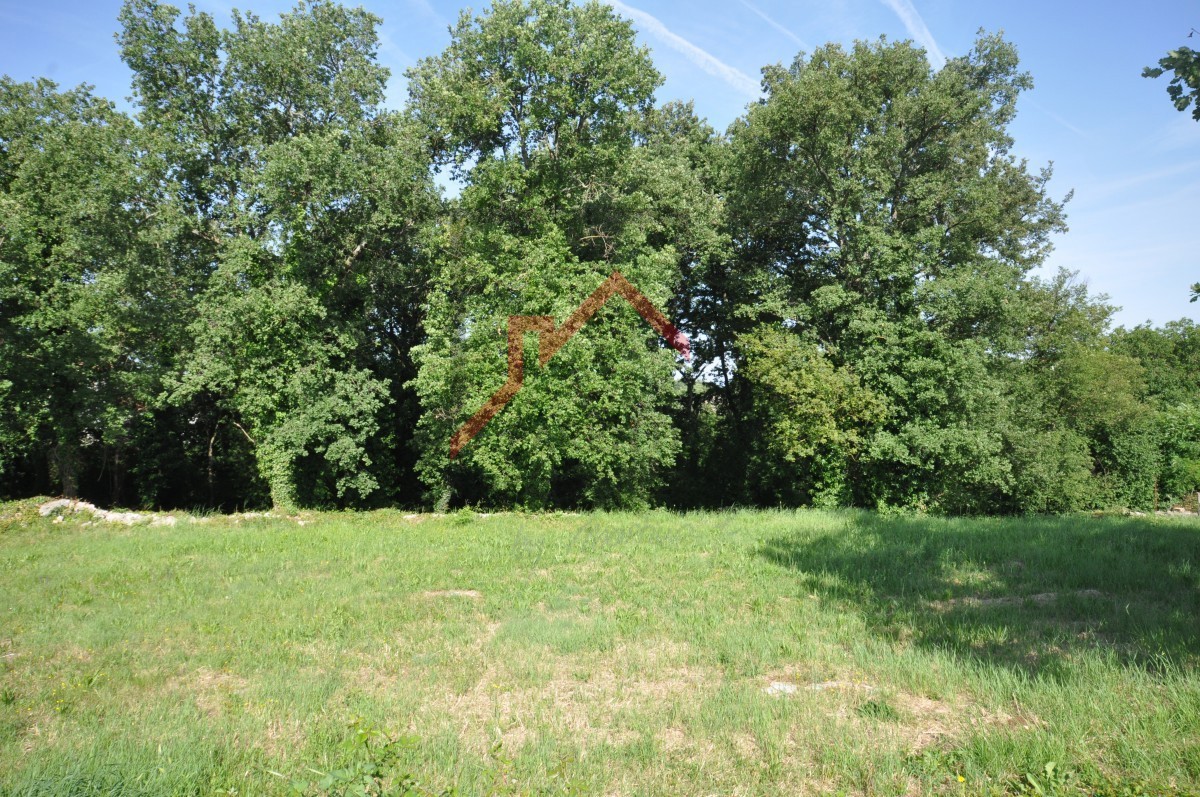 Terreno edificabile per la costruzione di più case - 3266m2