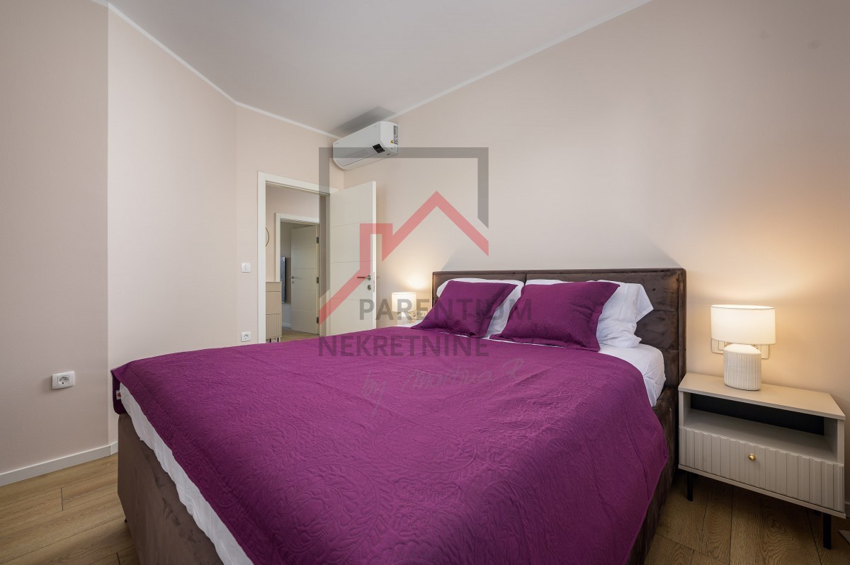 Parenzo - appartamento con tre camere da letto, arredato e vicino al mare