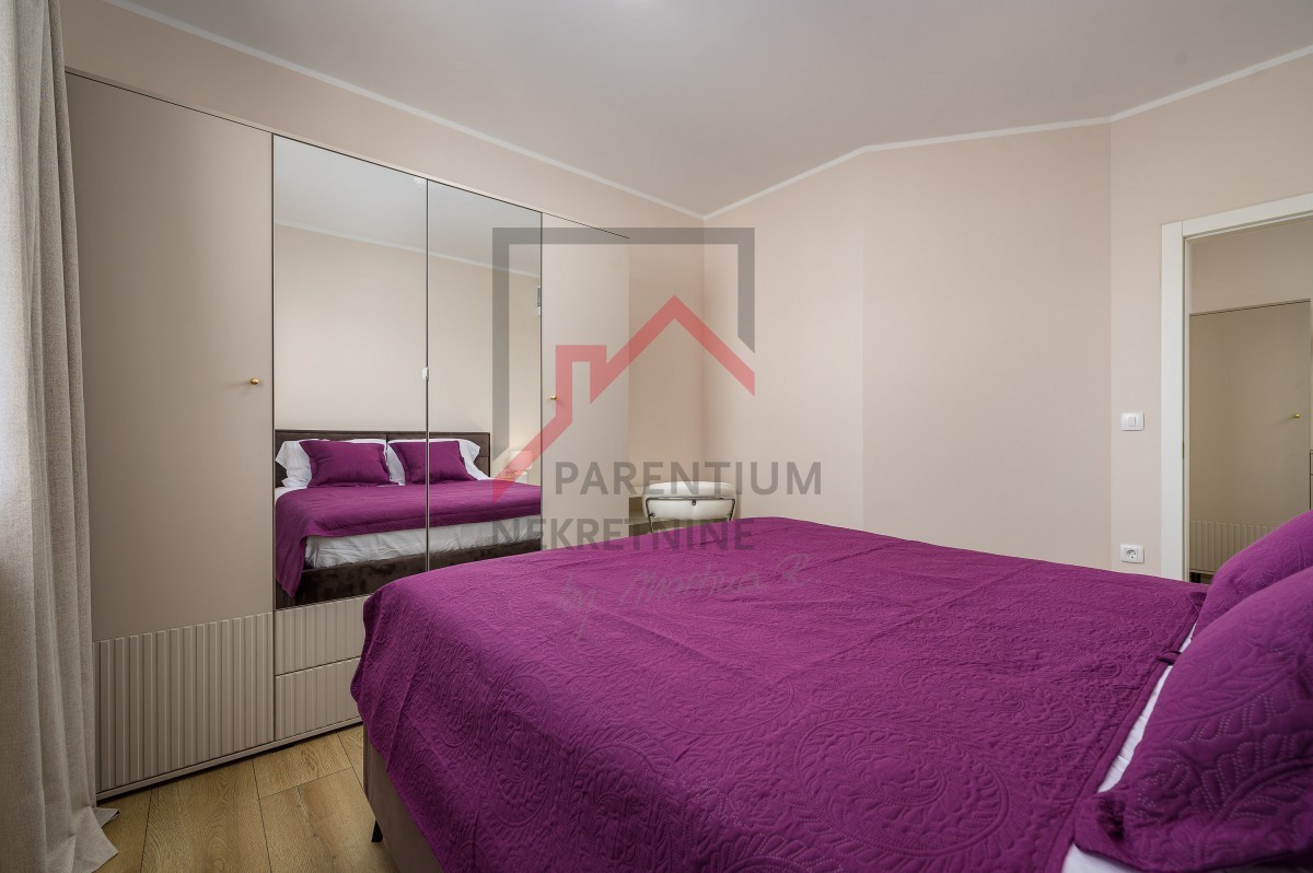 Parenzo - appartamento con tre camere da letto, arredato e vicino al mare