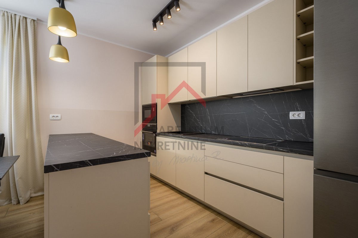 Parenzo - appartamento con tre camere da letto, arredato e vicino al mare