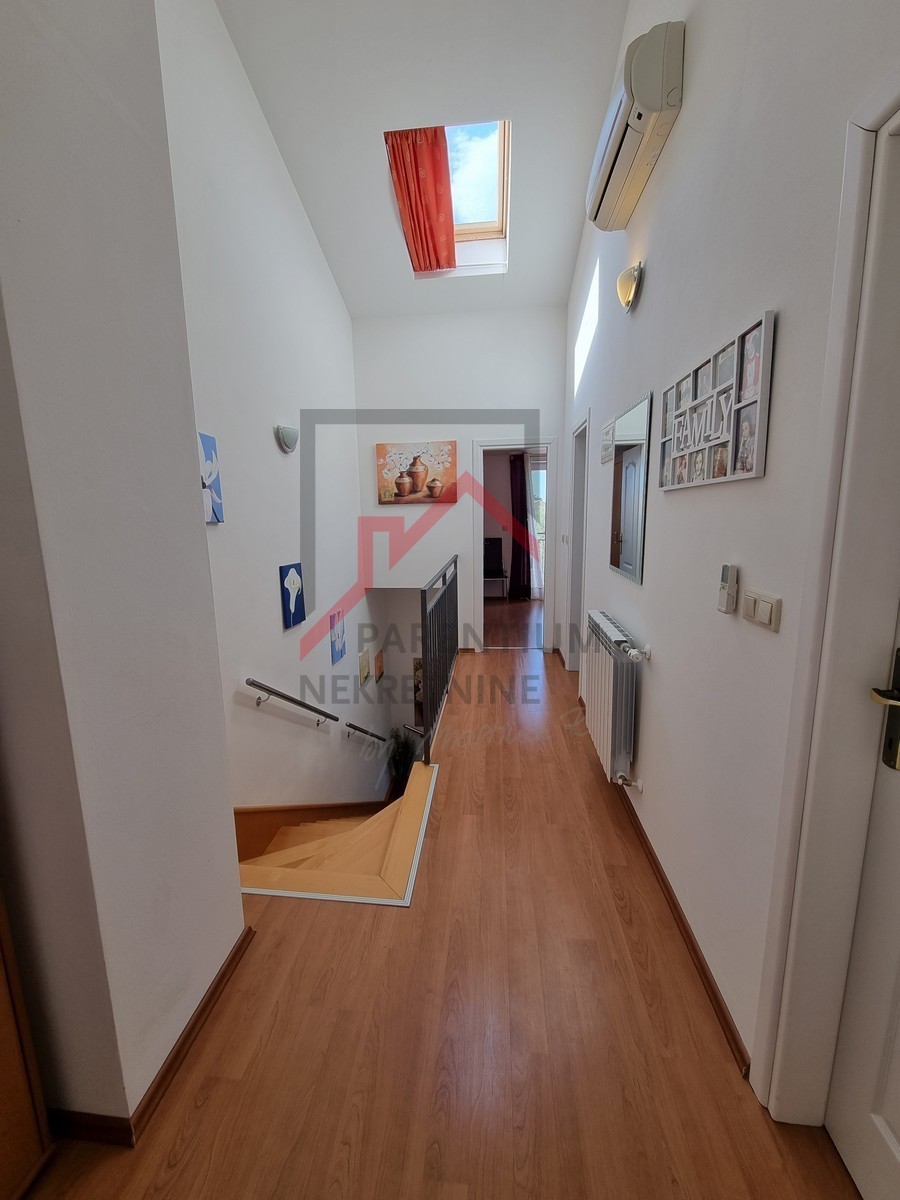 Casa, prima in fila, vicina a tutti i servizi!