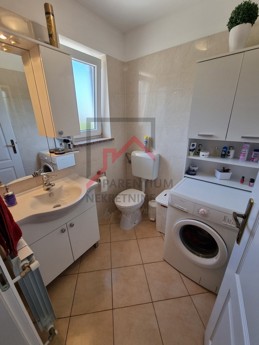 Casa, prima in fila, vicina a tutti i servizi!