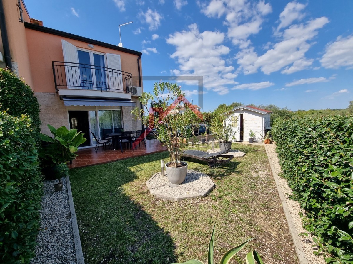 Casa, prima in fila, vicina a tutti i servizi!