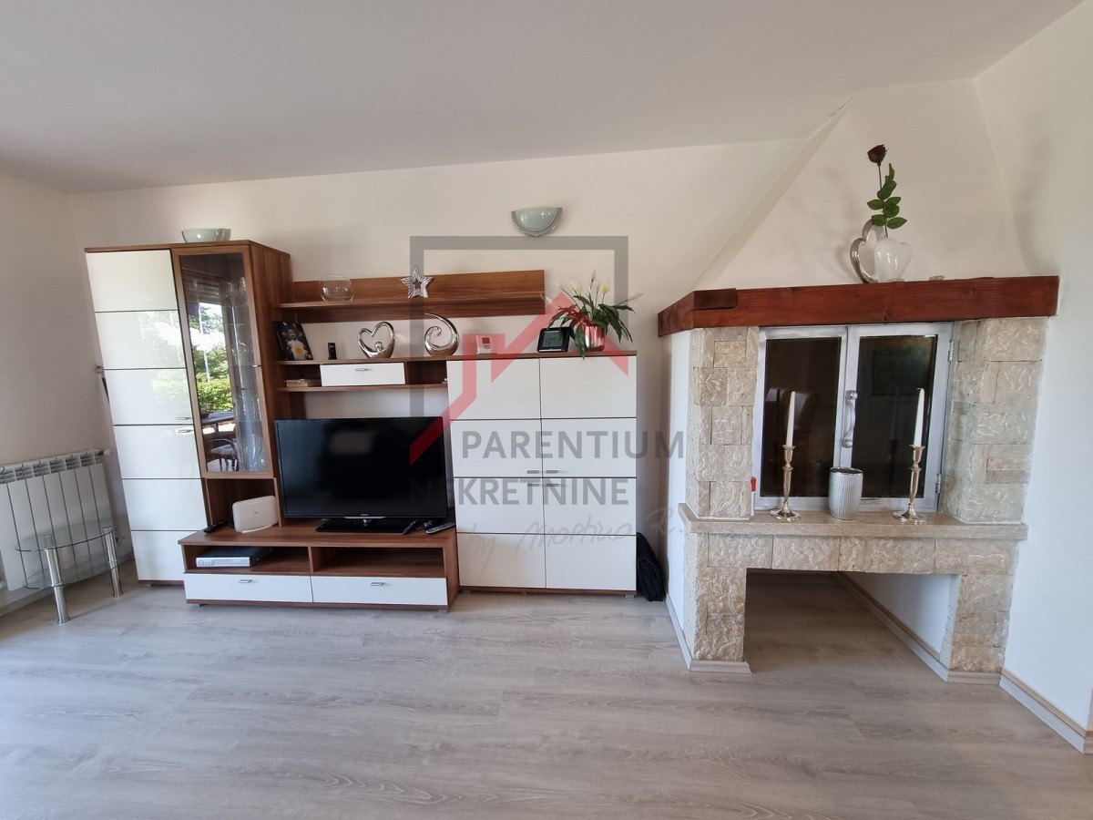 Casa, prima in fila, vicina a tutti i servizi!