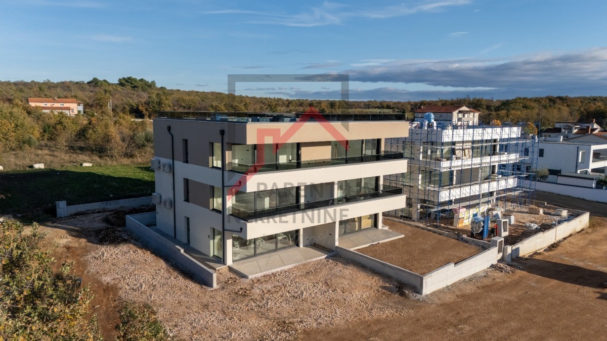 Istria, Parenzo - Lussuoso attico al secondo piano con vista mare