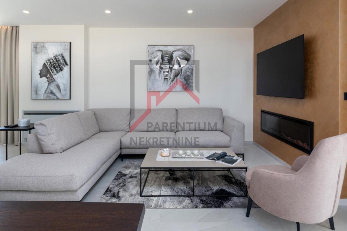 Bellissima villa moderna non lontano dal mare e dal centro città!