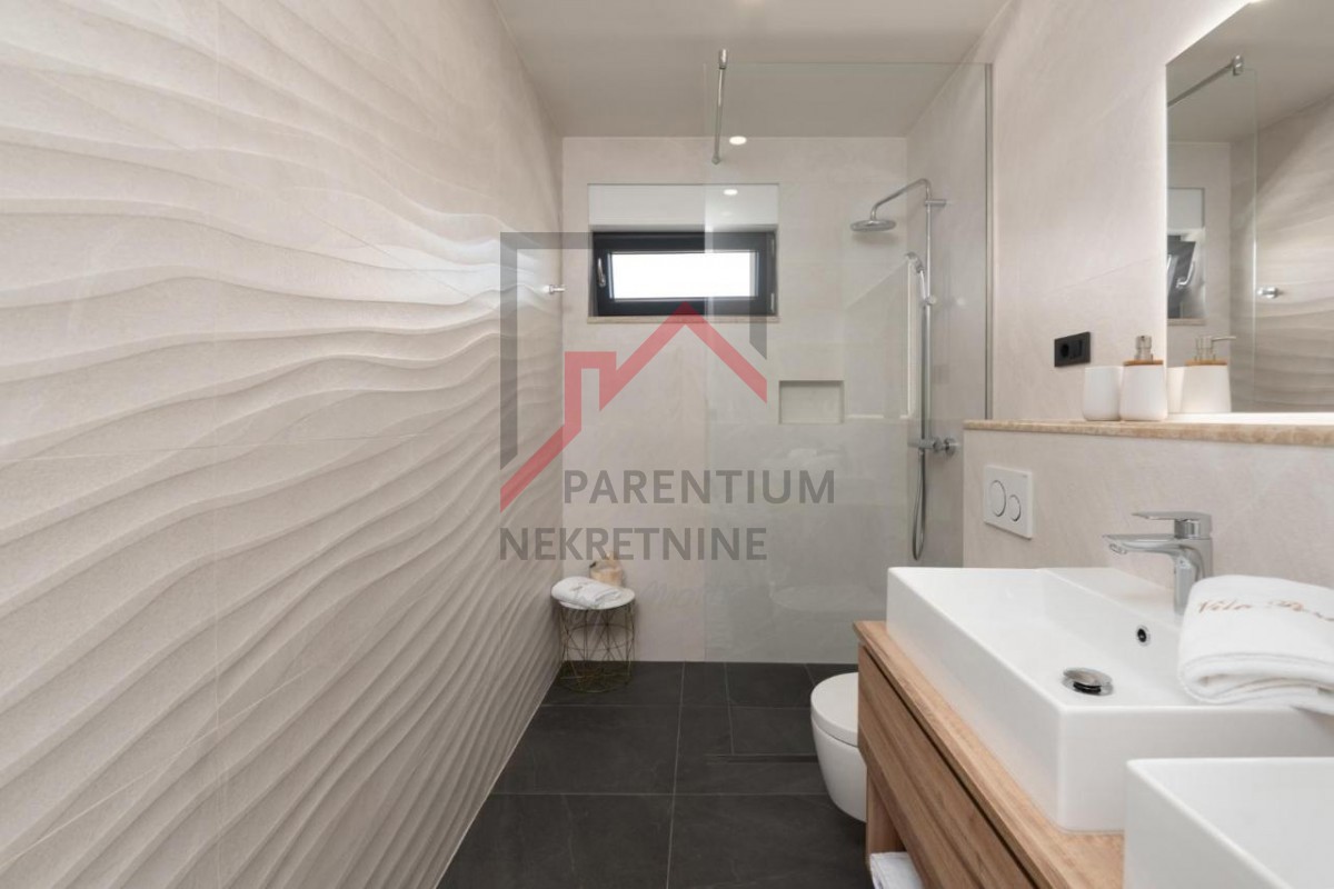 Bellissima villa moderna non lontano dal mare e dal centro città!