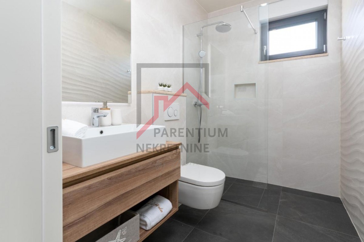 Bellissima villa moderna non lontano dal mare e dal centro città!