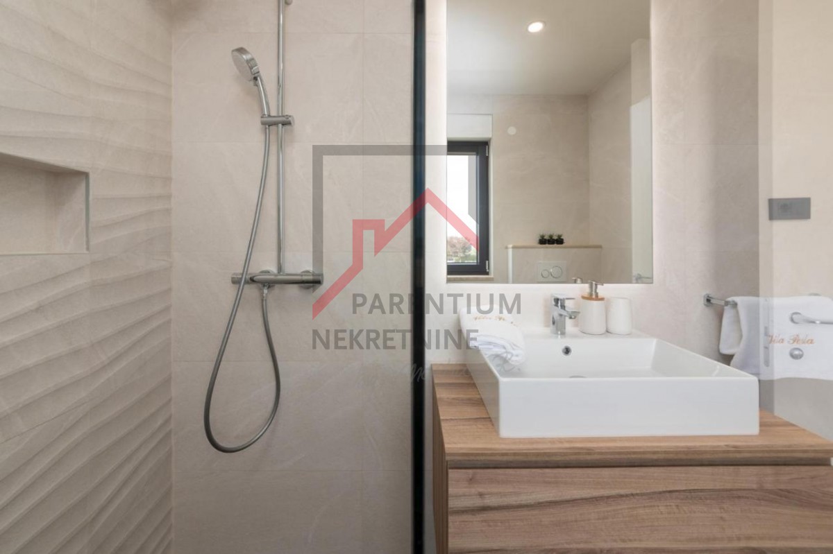 Bellissima villa moderna non lontano dal mare e dal centro città!