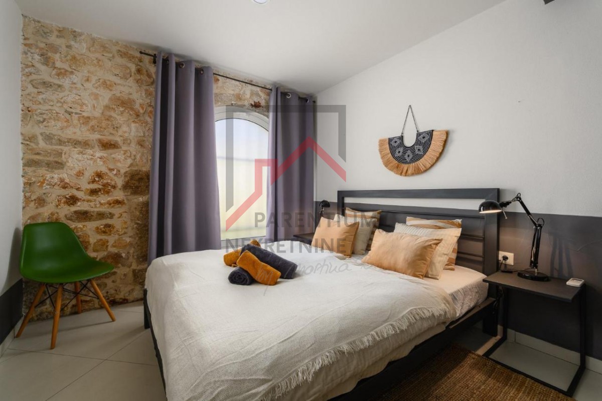 Istria, Parenzo - Autentica casa in pietra con piscina