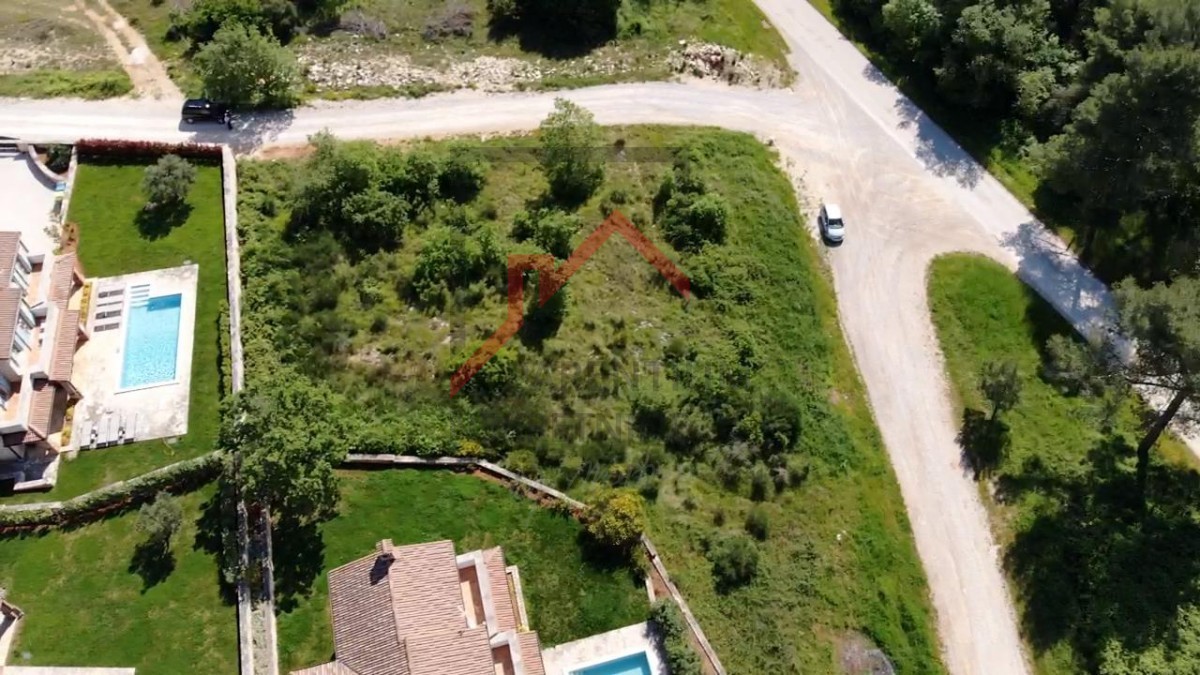 Istria, Lovreč - Terreno edificabile esclusivo in zona tranquilla con vista
