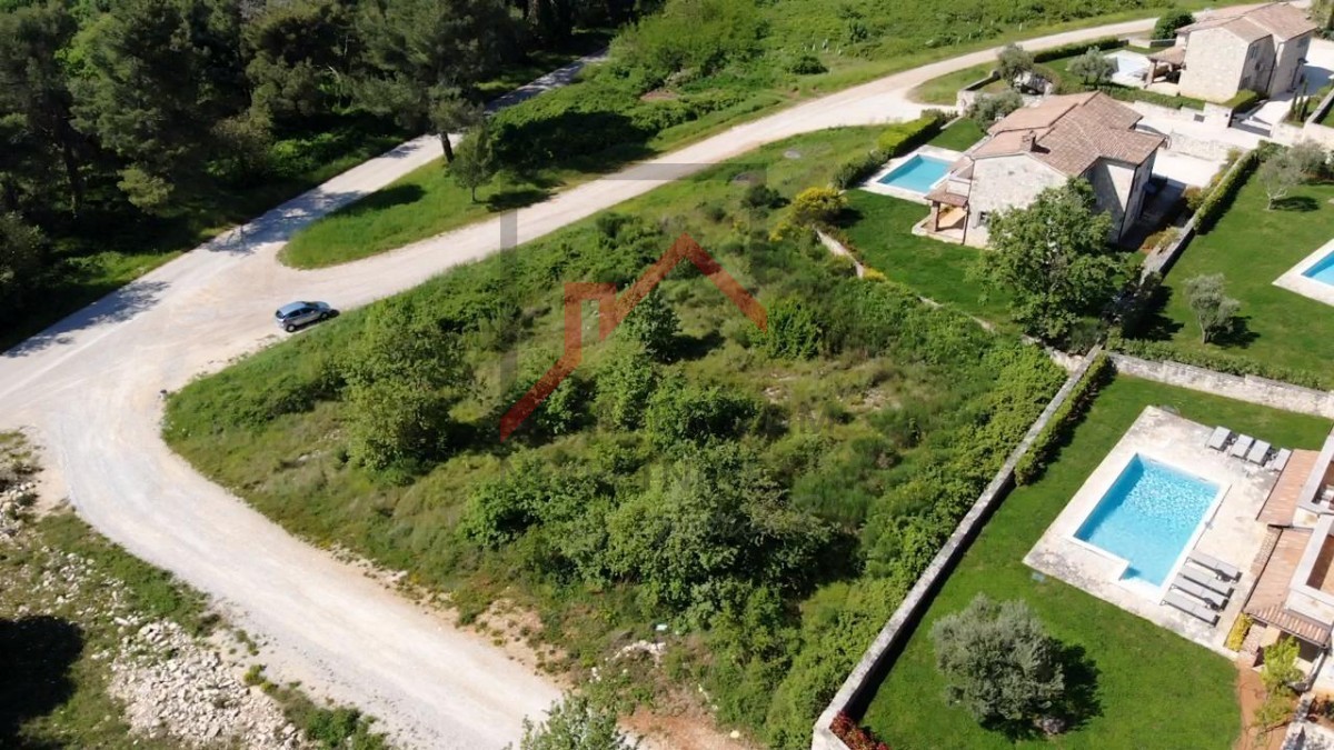 Istria, Lovreč - Terreno edificabile esclusivo in zona tranquilla con vista