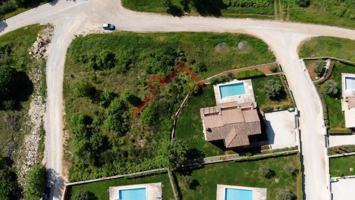 Istria, Lovreč - Terreno edificabile esclusivo in zona tranquilla con vista