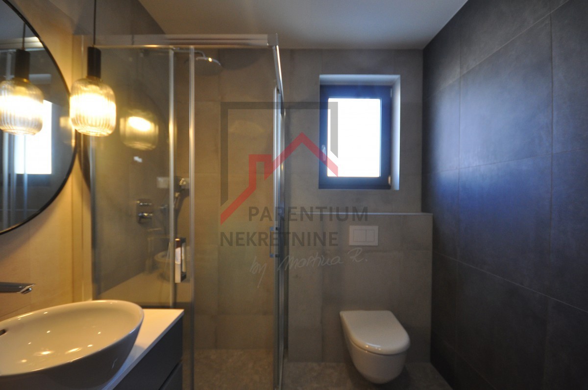 Appartamento arredato al piano terra, con piscina e tre camere da letto!!!