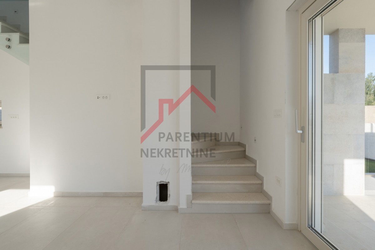 Istria, zona di Pola - Villa con piscina e vista mare aperta - nuova costruzione