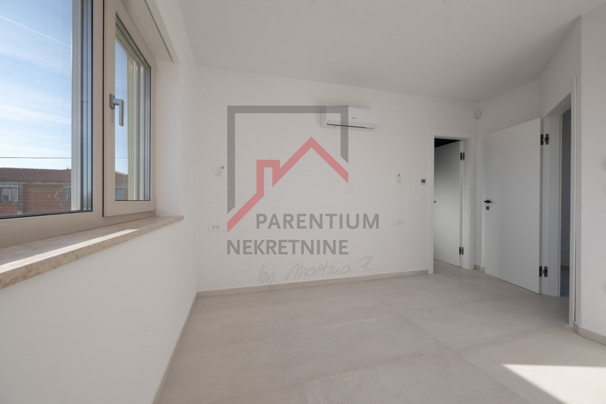 Istria, zona di Pola - Villa con piscina e vista mare aperta - nuova costruzione