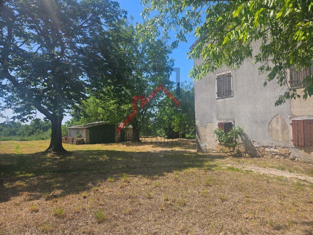 Casa in pietra da ristrutturare