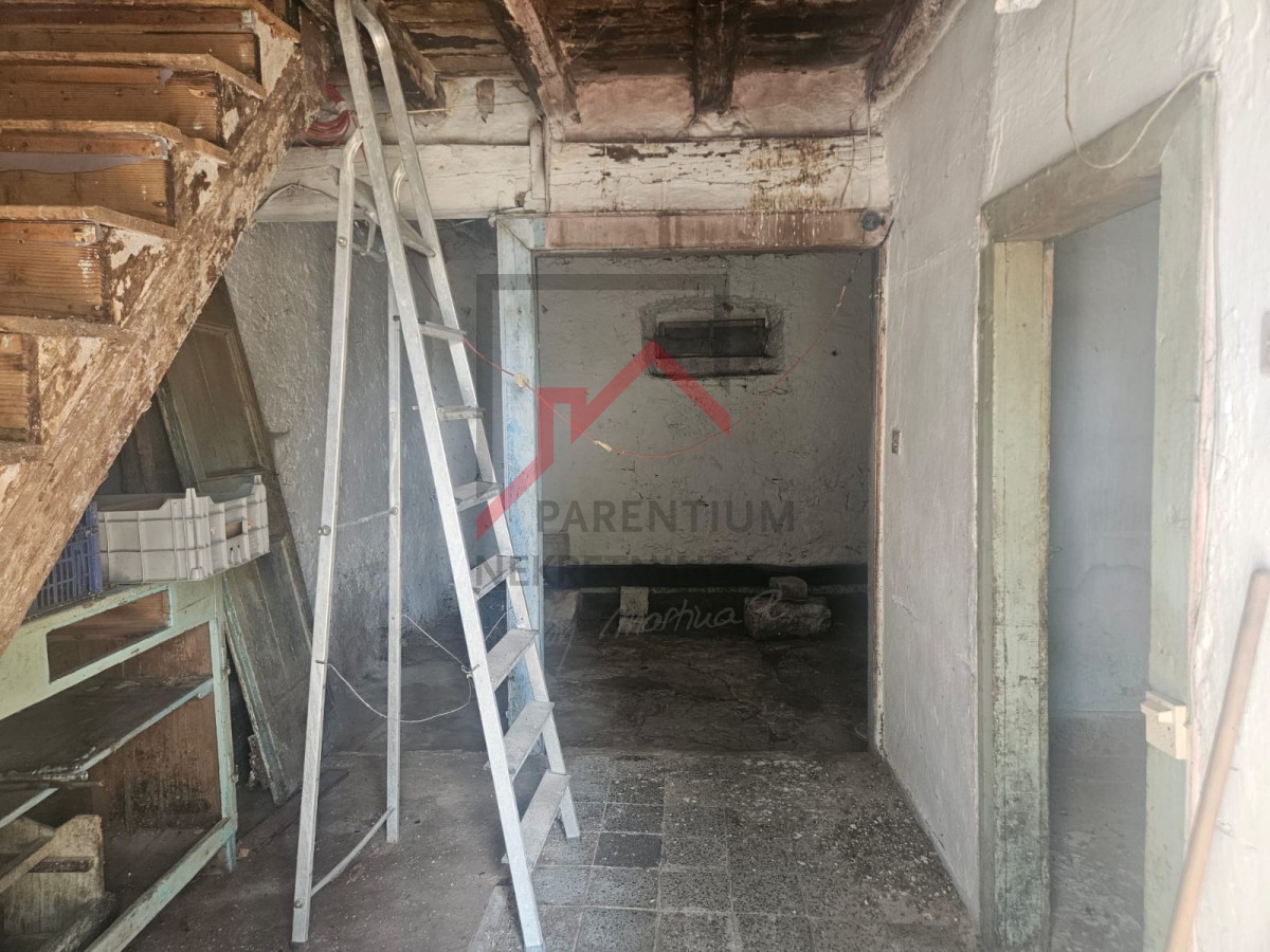 Casa in pietra da ristrutturare