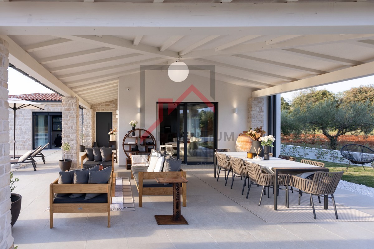 Poreč, dintorni, splendida villa rustica arredata con vista sul mare e sugli uliveti!