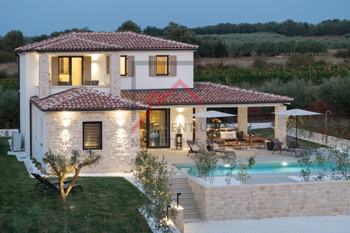 Poreč, dintorni, splendida villa rustica arredata con vista sul mare e sugli uliveti!