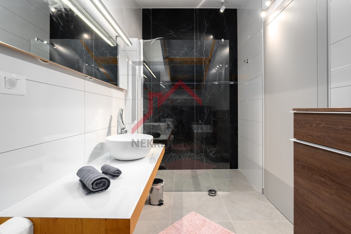 Casa a schiera con 4 camere da letto e piscina, ottimo investimento!!!