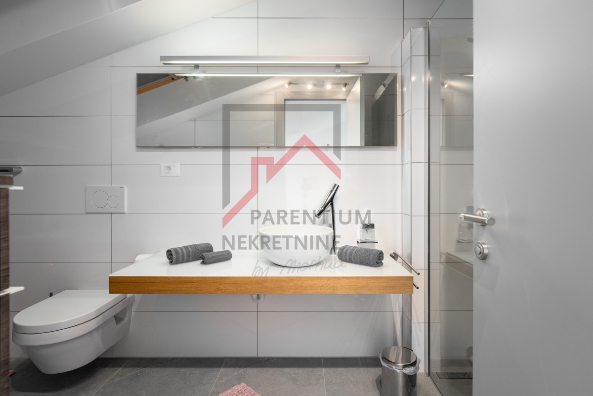 Casa a schiera con 4 camere da letto e piscina, ottimo investimento!!!