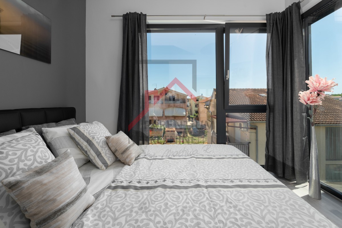 Casa a schiera con 4 camere da letto e piscina, ottimo investimento!!!
