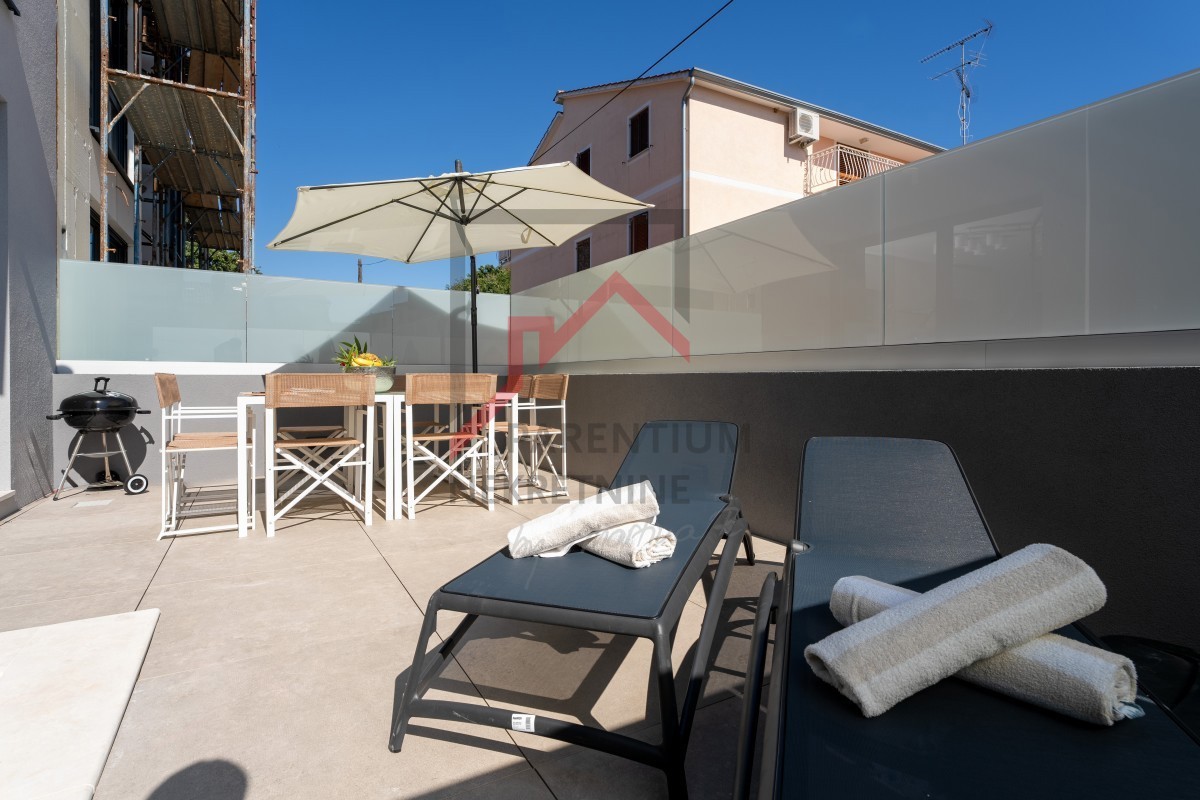 Casa a schiera con 4 camere da letto e piscina, ottimo investimento!!!
