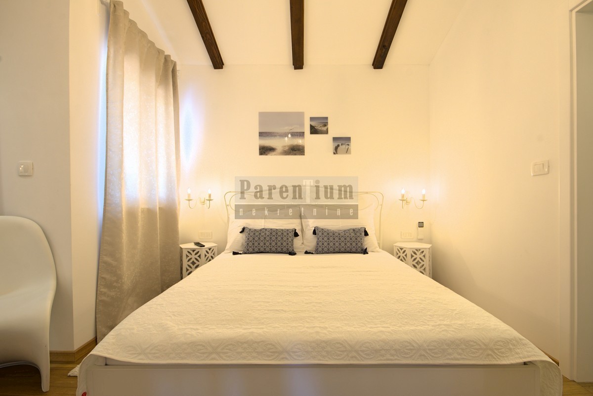 Parenzo, dintorni, bella villa con piscina