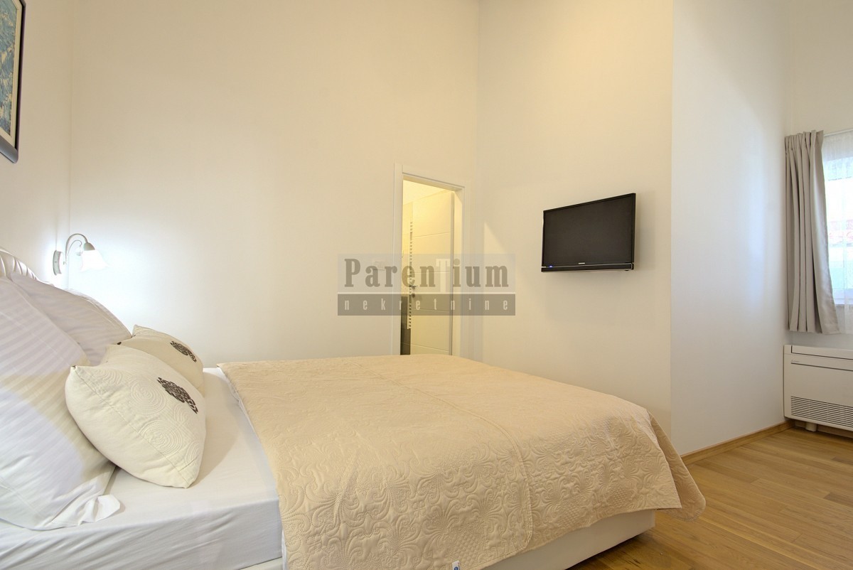 Parenzo, dintorni, bella villa con piscina