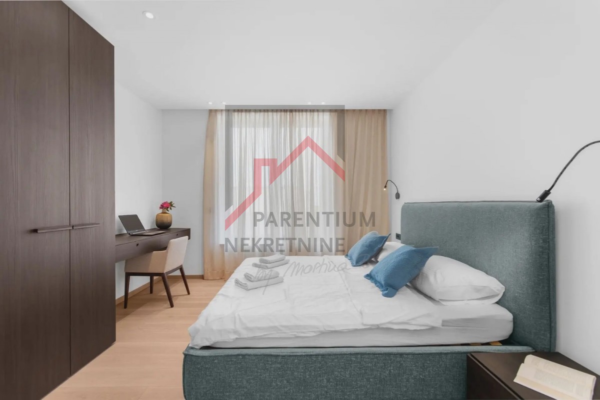 Istria, Parenzo - Attico moderno di lusso a 800 metri dal mare con vista mare