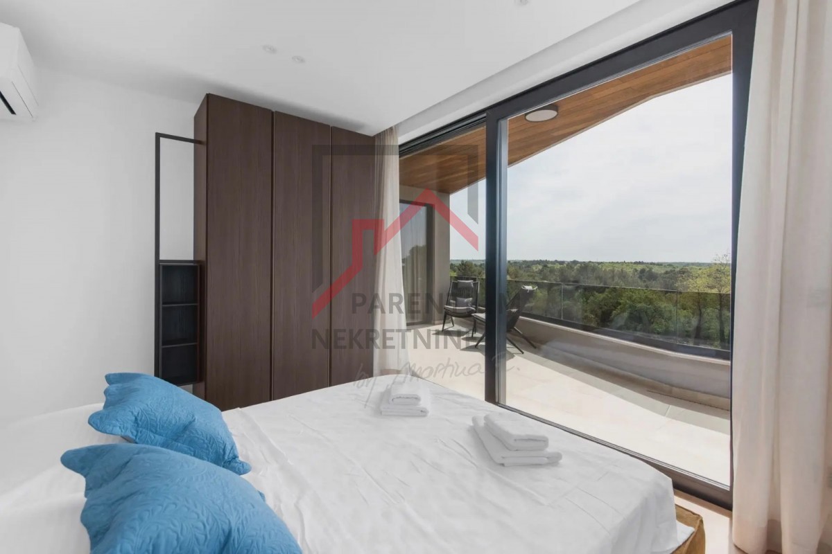 Istria, Parenzo - Attico moderno di lusso a 800 metri dal mare con vista mare