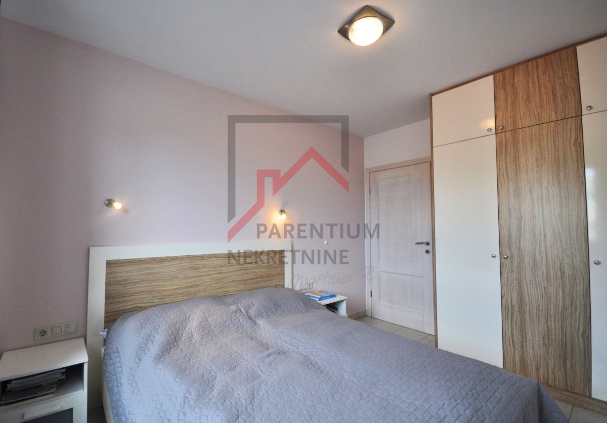 Istria, Parenzo - ESCLUSIVO - Casa con piscina e due appartamenti separati a 4 km dal mare