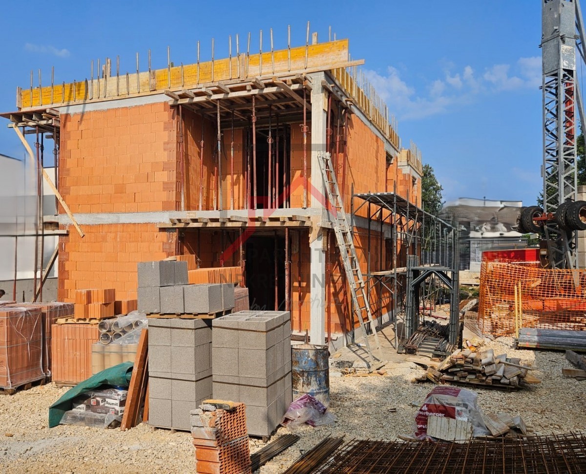 Appartamento con giardino non lontano dalla città e dal mare