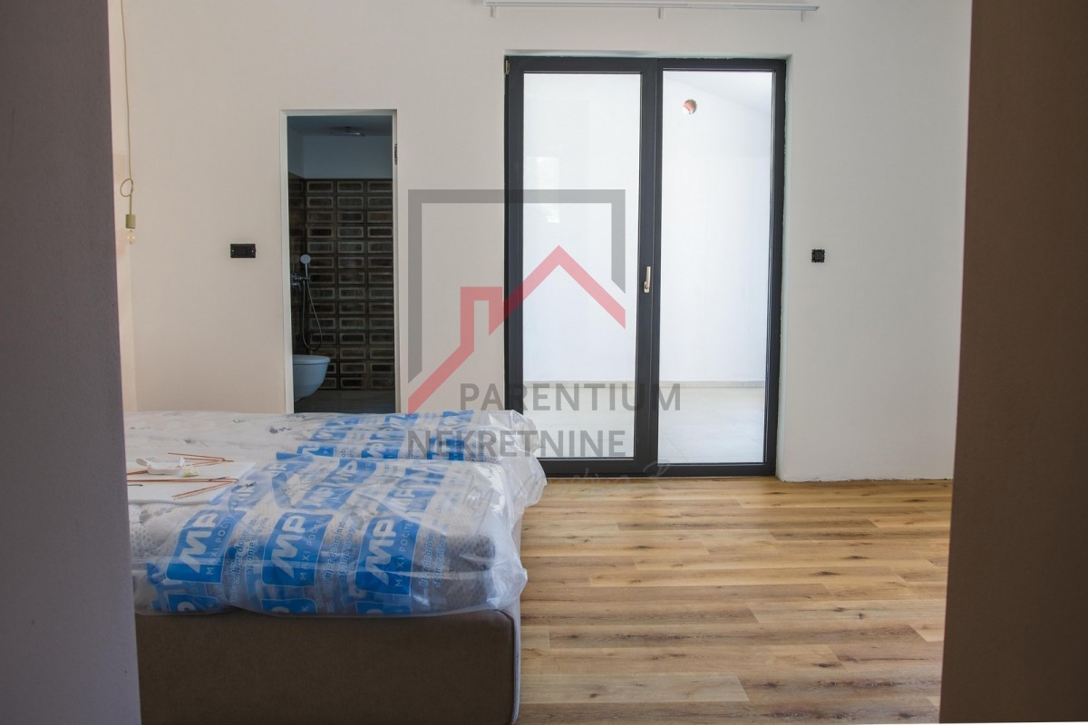 Villa in zona tranquilla con garage e piscina