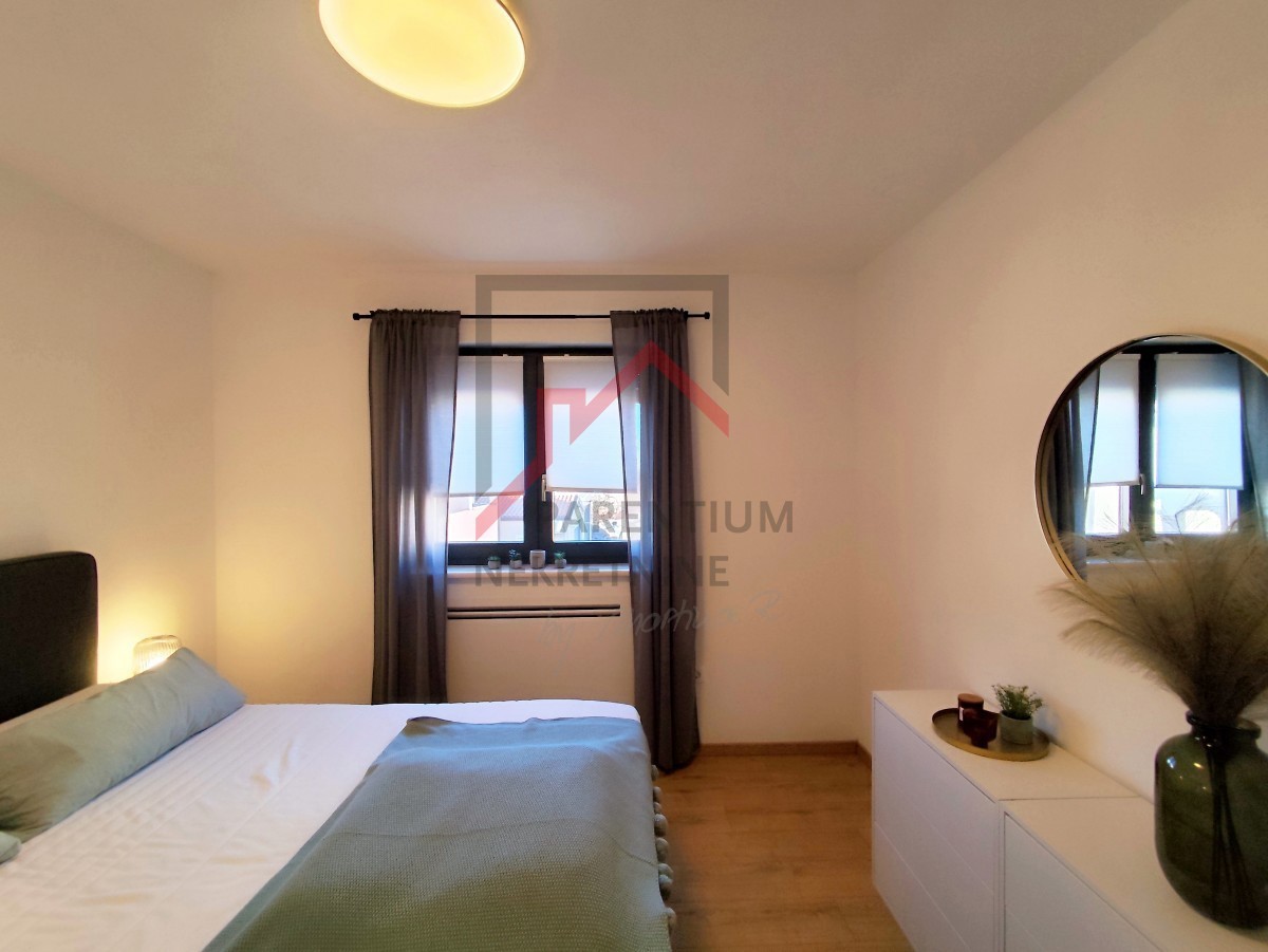 Istria, Parenzo - Appartamento moderno in un villaggio tranquillo, ideale per vivere e investire