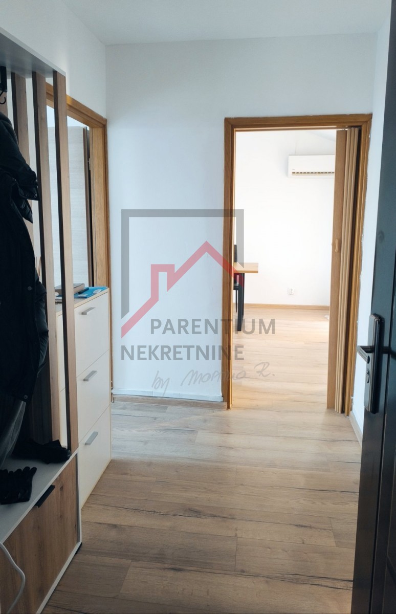 Istria, centro di Parenzo - appartamento ristrutturato con loggia, a 300 m dal mare