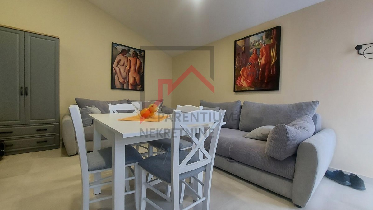 Rovigno, dintorni, casa di nuova costruzione con monolocale