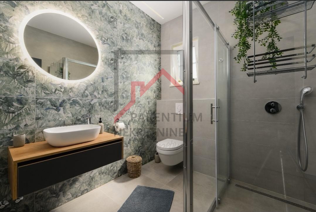 Rovigno, dintorni, casa di nuova costruzione con monolocale