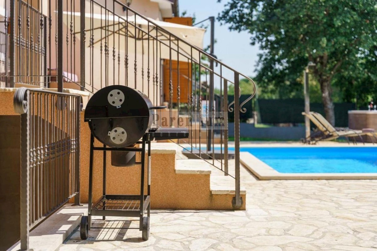 Bella casa in un villaggio tranquillo