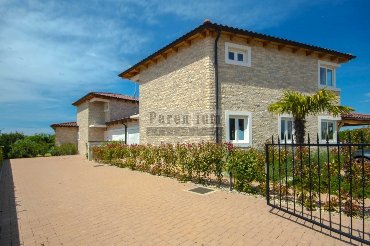 Parenzo, dintorni, bella casa con piscina