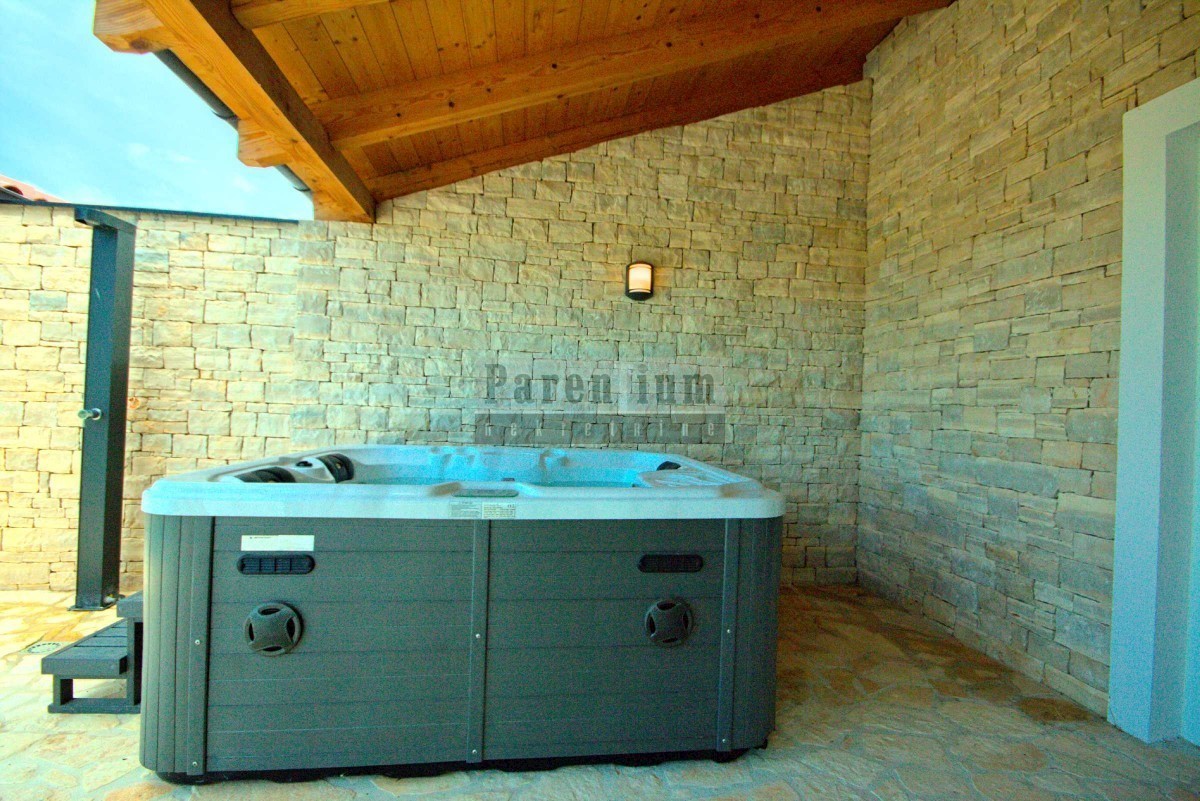 Parenzo, dintorni, bella casa con piscina