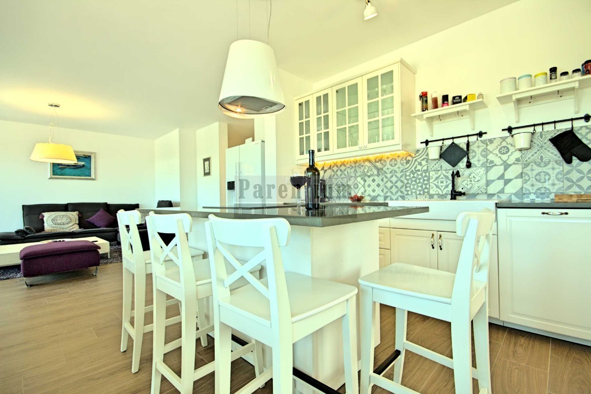 Parenzo, dintorni, bella casa con piscina