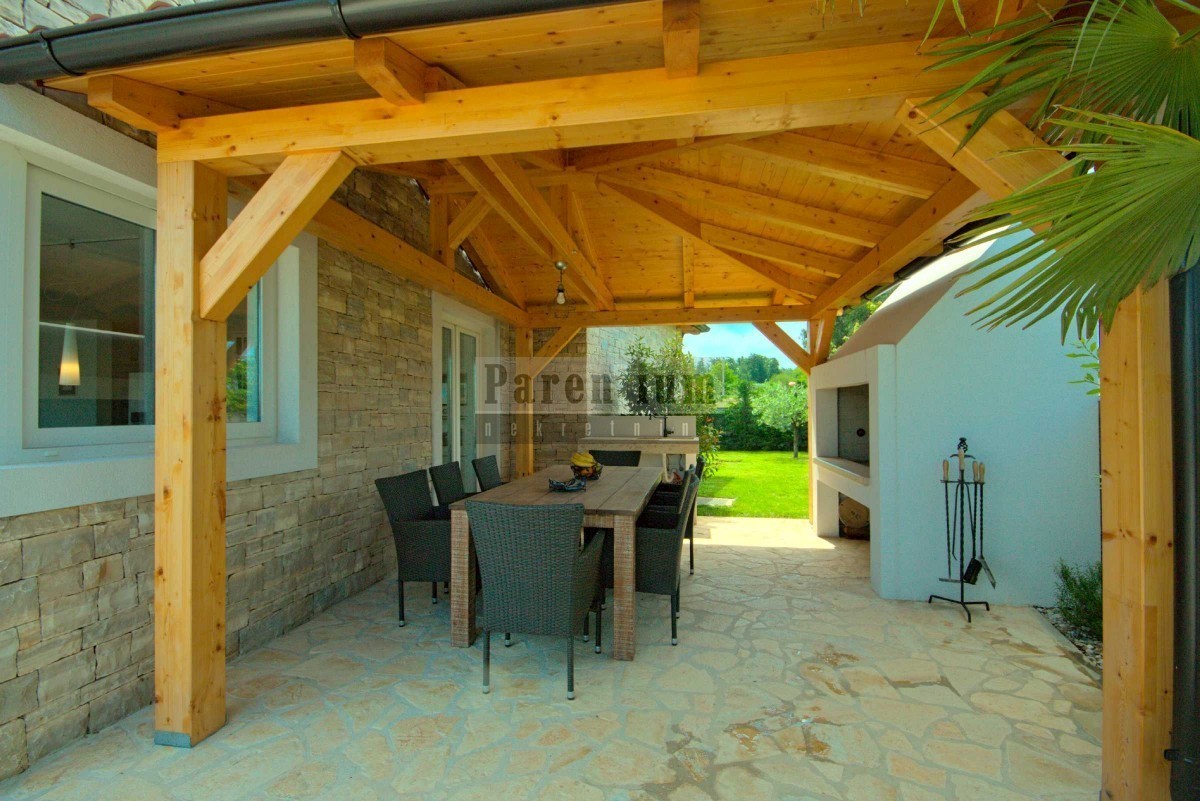 Parenzo, dintorni, bella casa con piscina