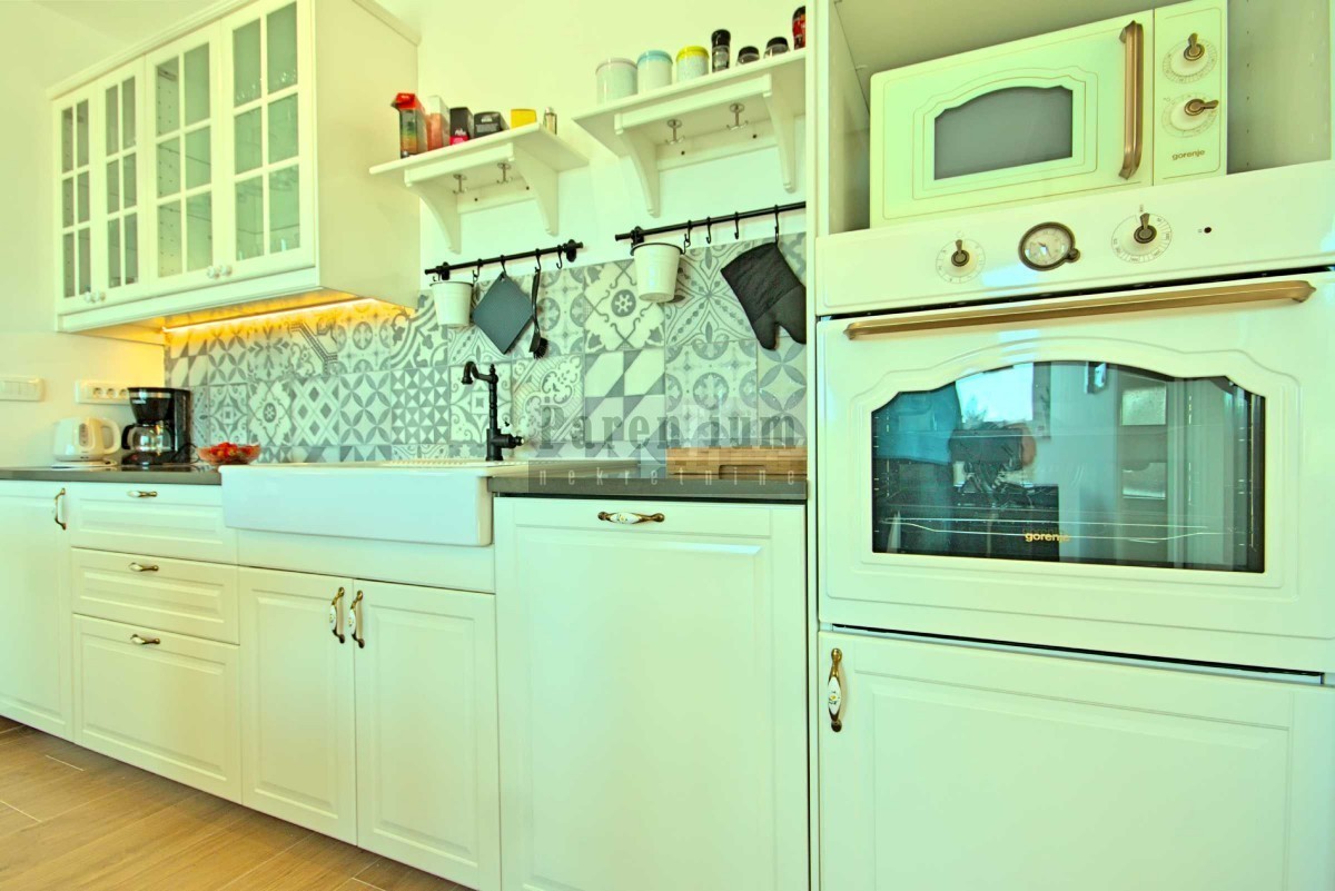 Parenzo, dintorni, bella casa con piscina