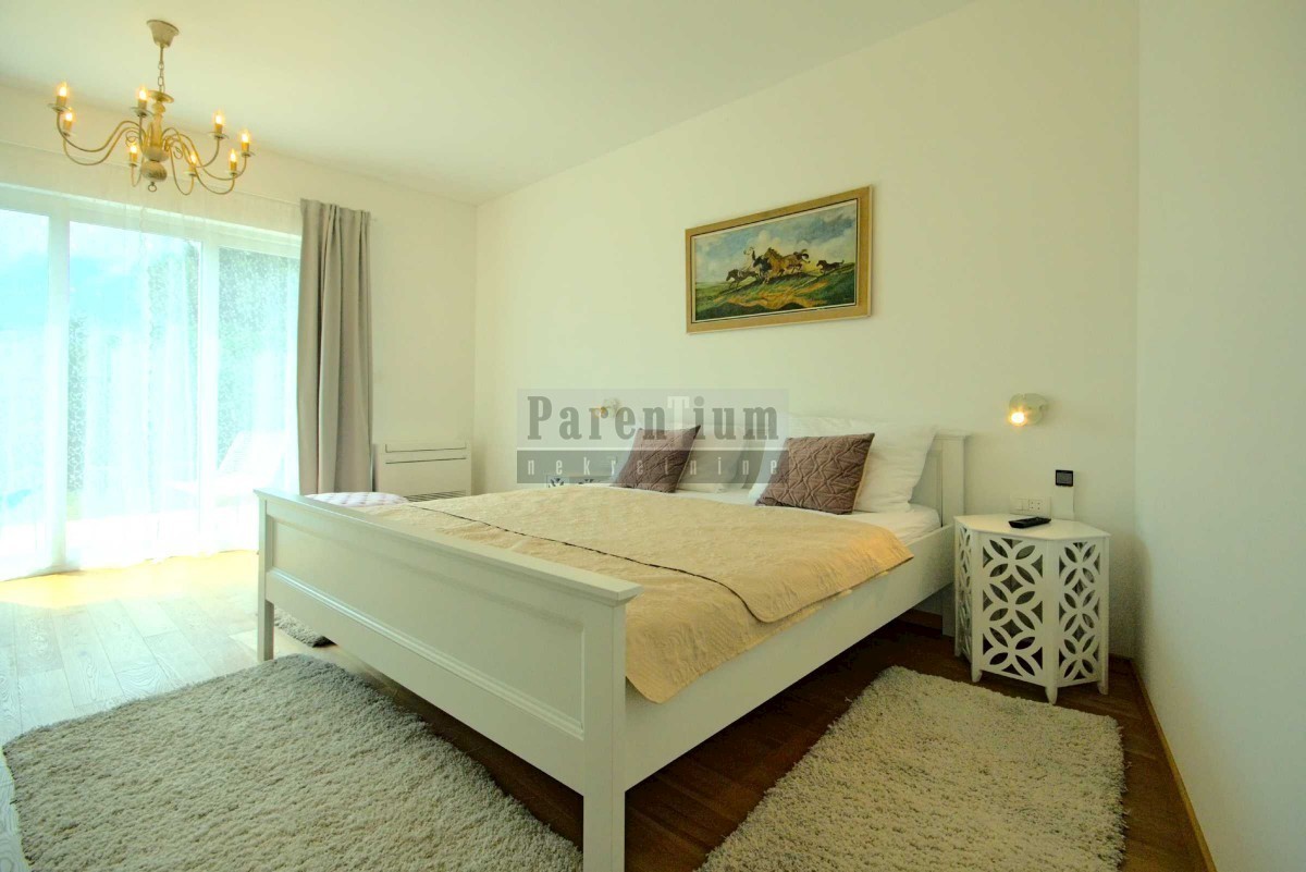 Parenzo, dintorni, bella casa con piscina