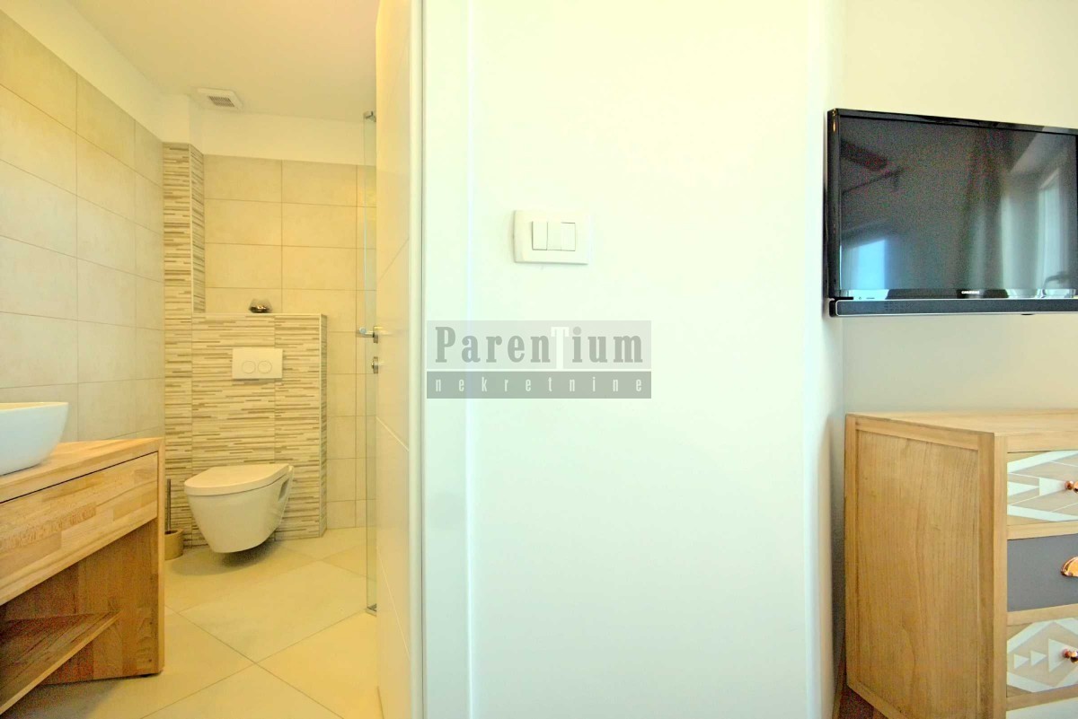 Parenzo, dintorni, bella casa con piscina