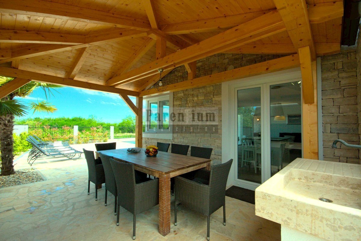 Parenzo, dintorni, bella casa con piscina