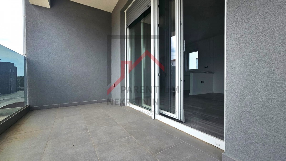 Appartamento con due camere da letto non lontano da Parenzo