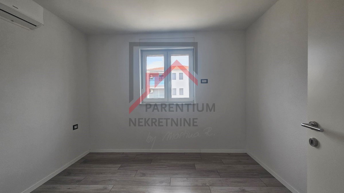 Appartamento con due camere da letto non lontano da Parenzo